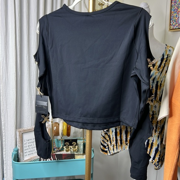 NWT Savage X Fenty X’s Hardware Cutout Sleeeves Top Black Gold 2x - Picture 2 of 6